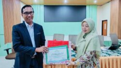Inovasi Kartu Soal Berbasis Ekoteologi Antarkan Guru MTs Kyai Mudrikah Raih Penghargaan Terbaik Tingkat Madura
