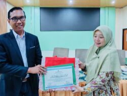 Inovasi Kartu Soal Berbasis Ekoteologi Antarkan Guru MTs Kyai Mudrikah Raih Penghargaan Terbaik Tingkat Madura