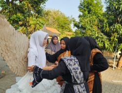 Dari Barang Bekas Menjadi Karya, dari Teknologi Menjadi Literasi: Memaknai Kemerdekaan di MTs dan MA Kyai Mudrikah Kembang Kuning