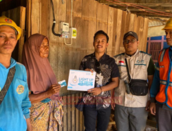 Sambut HPN 2026, PLN UP3 Madura Terangi Rumah Warga Kurang Mampu di Arjasa